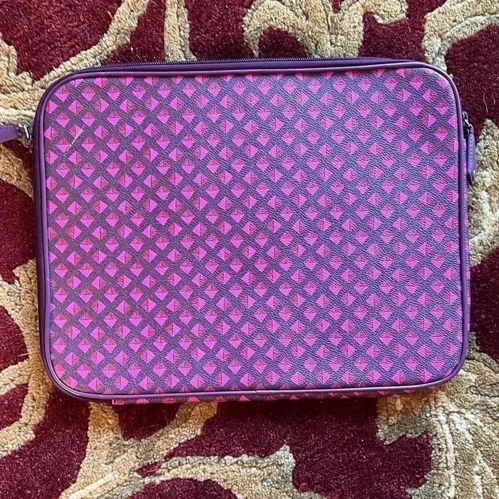 Vera Bradley Plum Studs iPad Sleeve Case Portfolio 2 Zip Closure